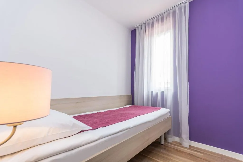 Room, Vista, Istria