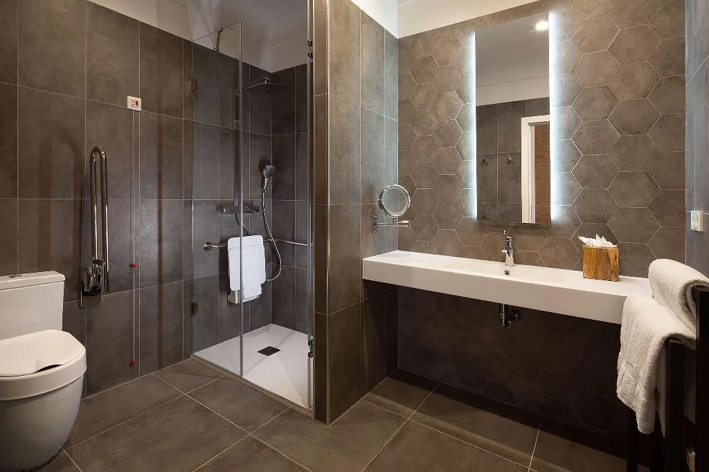 Room, Atocha Hotel Madrid, Tapestry Collection by Hilton, Madrid