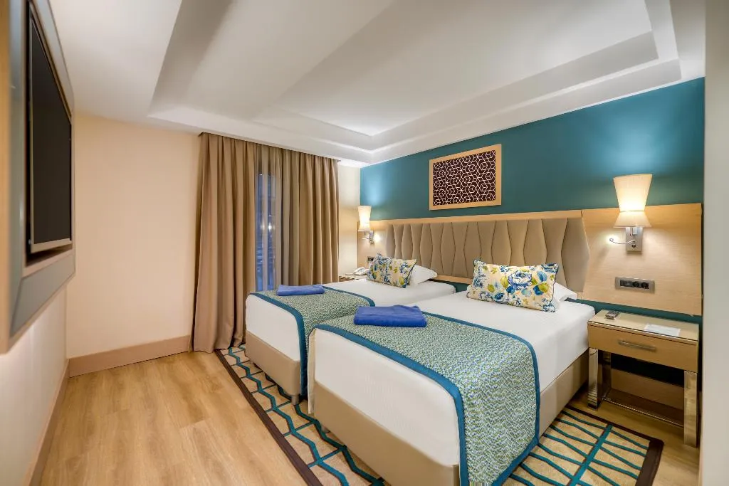 SUITE POOL VIEW Room, Megasaray Club Belek, Antalya
