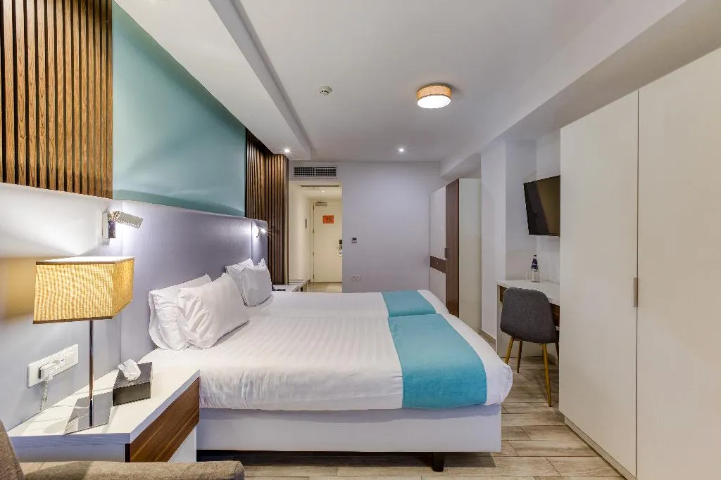STUDIO DELUXE Room, Solana Hotel & Spa, Malta