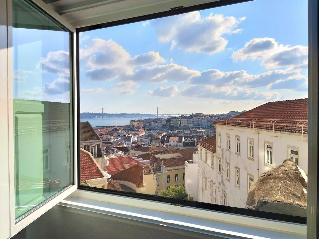 Room, Solar Dos Mouros, Lisbon