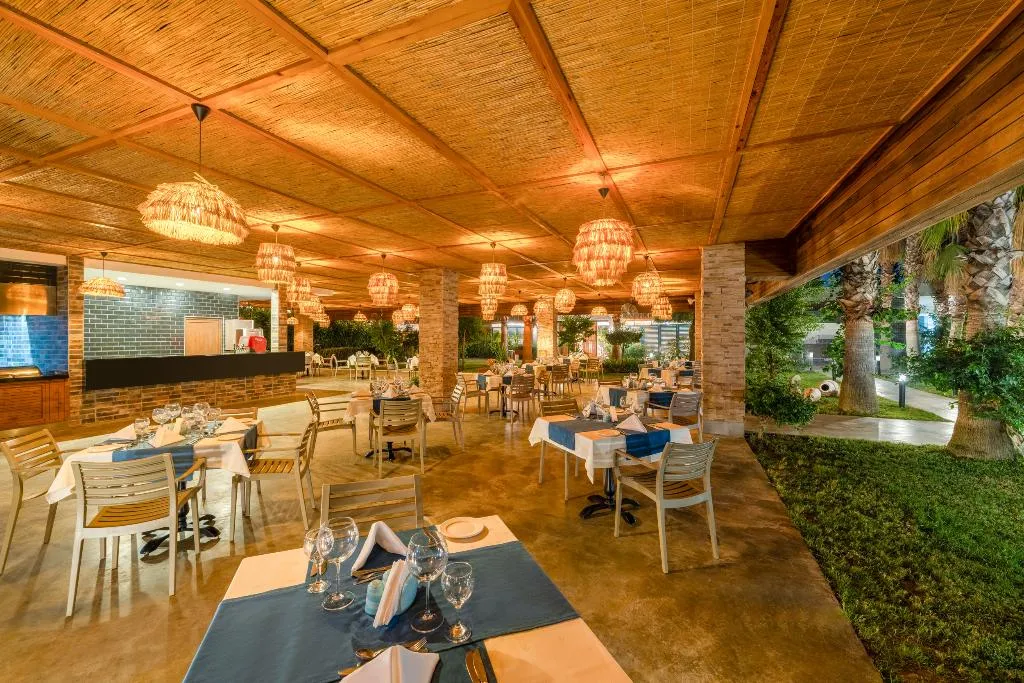 Restaurant, Royal Garden Beach Hotel, Antalya