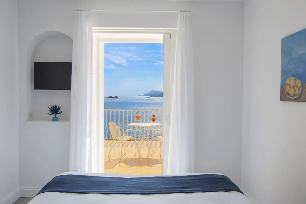 TRIPLE COMFORT SEA VIEW Room, Tramonto D'oro, Naples