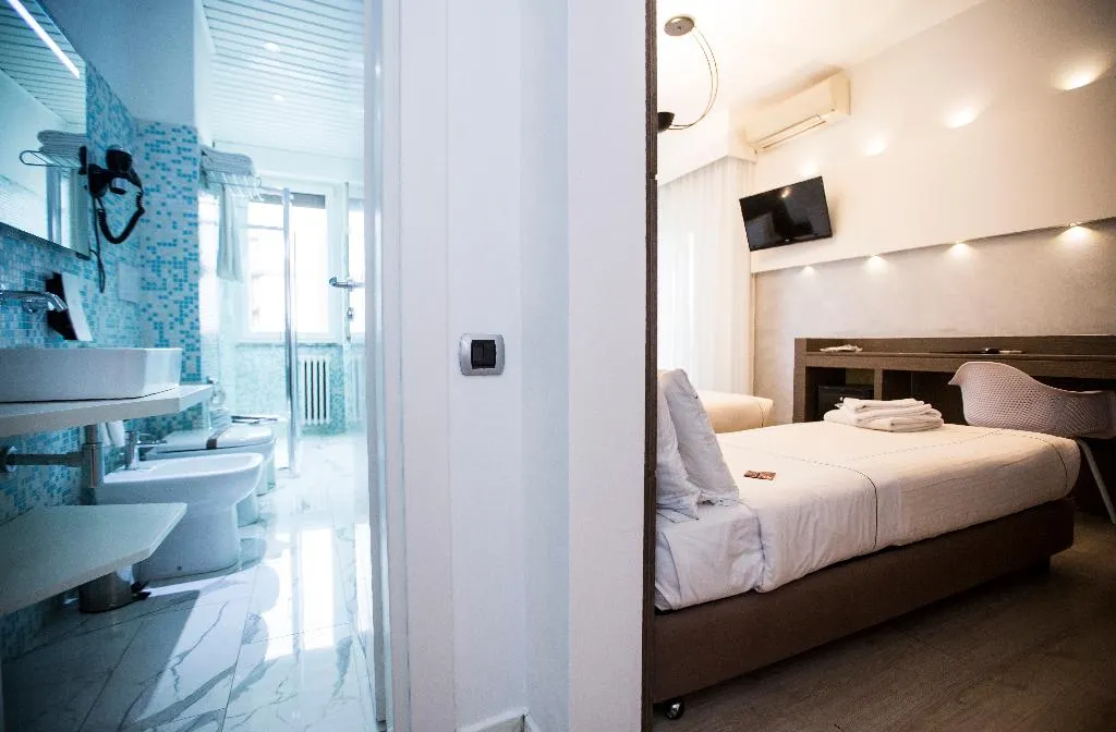 TRIPLE STANDARD Room, Agape Hotel AA Hotels, Milan