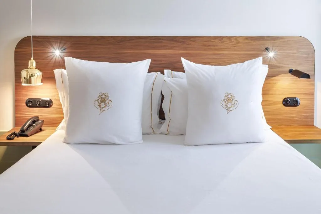 Room, One Shot Aliados Goldsmith, Porto