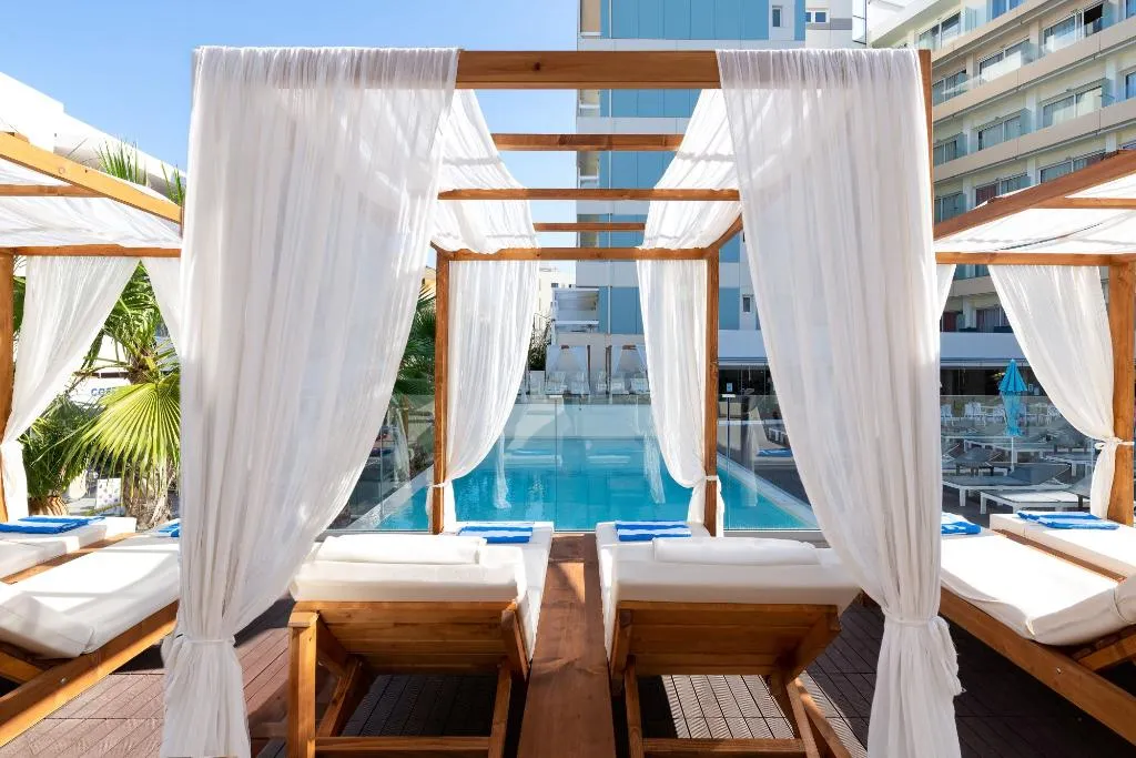 Pool, Arte, Rhodes