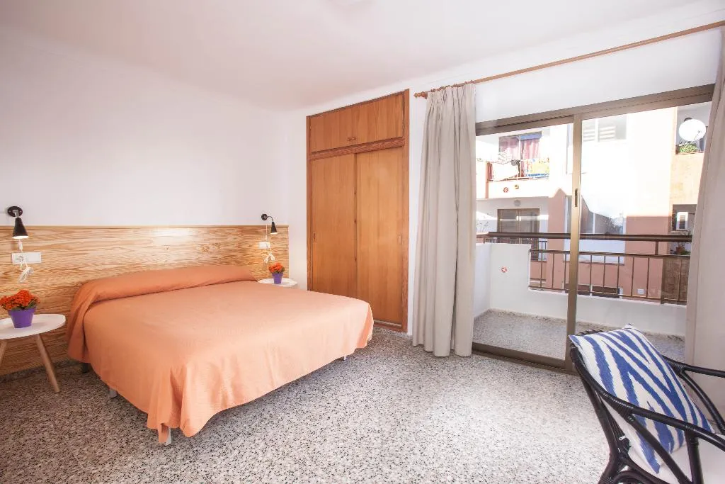 APARTMENT TWO BEDROOMS Room, Bahia, Ibiza