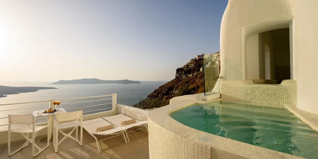 SUITE WITH PRIVATE POOL Room, Nefeles Luxury Suites, Santorini