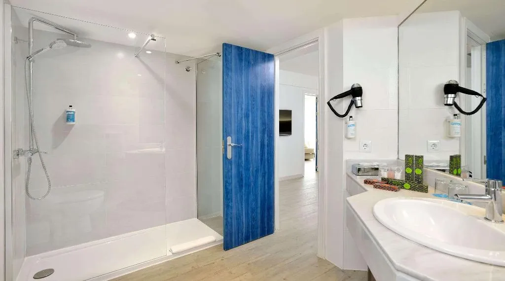 JUNIOR SUITE STANDARD Room, Sol House Mallorca, Majorca