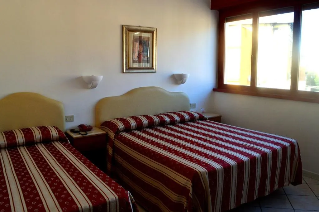 Room, Malaga, Rome