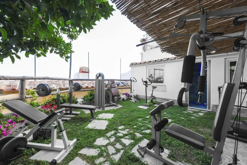 Sports and Entertainment, Villa Magia, Naples