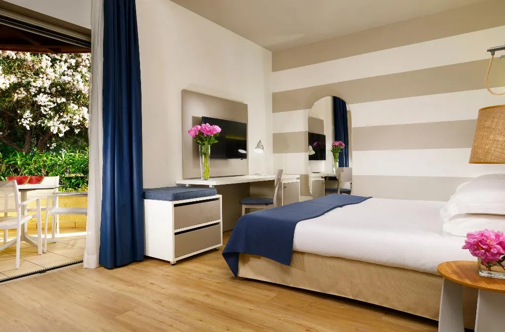 VILLA SUPERIOR Room, UNA HOTELS Naxos Beach Sicilia, Catania