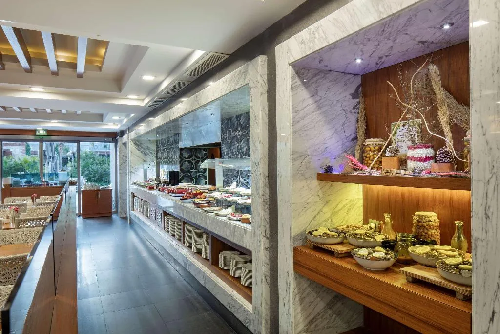 Restaurant, DoubleTree by Hilton Kusadasi, Izmir