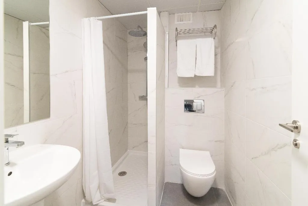 APARTMENT THREE BEDROOMS TWO BATHROOMS Room, Apartamentos Maja Beach, Costa Blanca