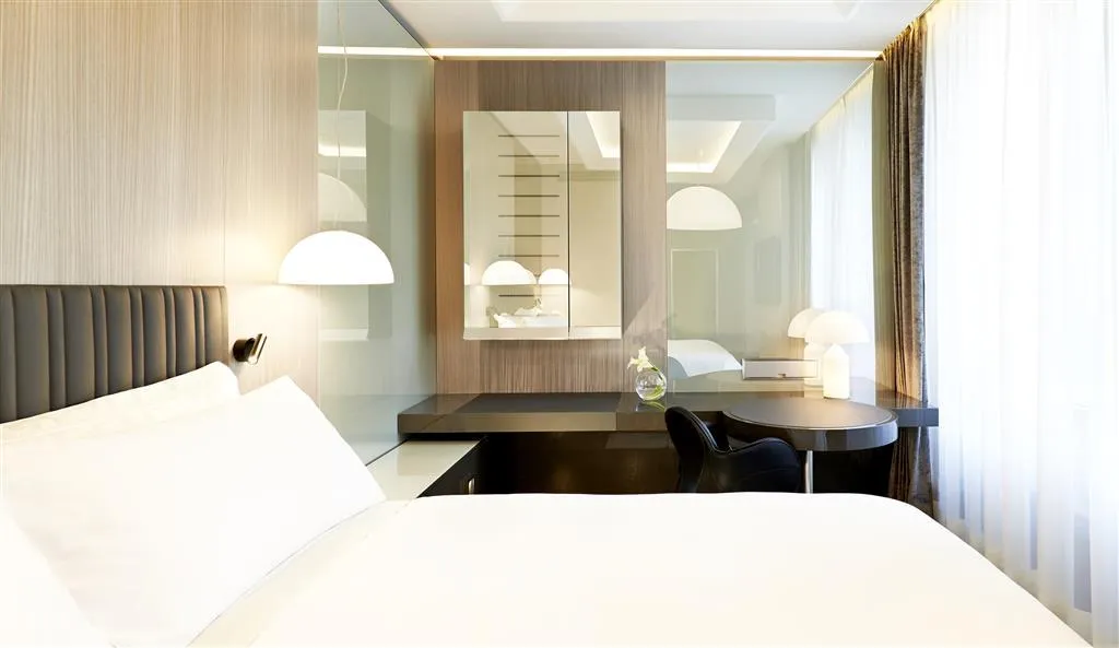 Room, Excelsior Hotel Gallia, a Luxury Collection Hotel, Milan