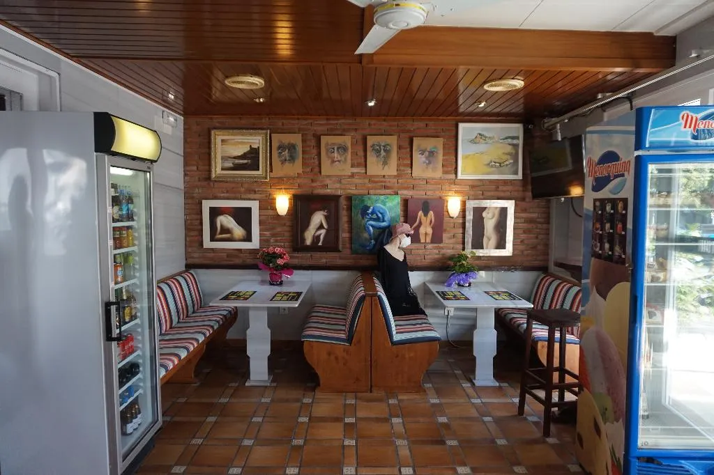 Bar, Hermes, Costa Brava