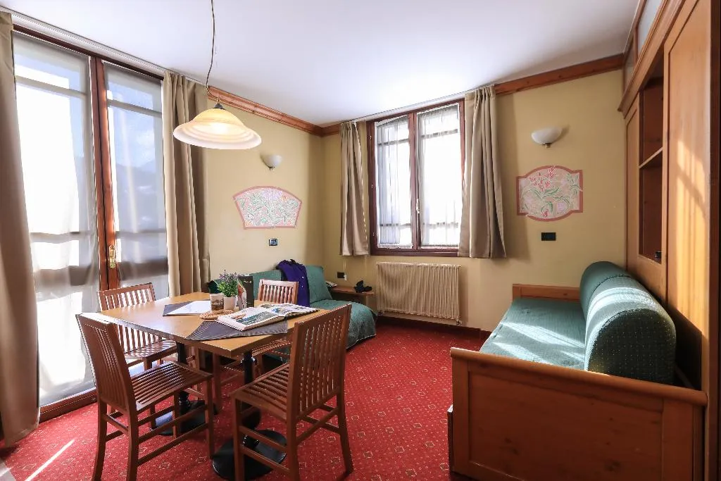 APARTMENT ONE BEDROOM Room, Swadeshi Palace Ponte di Legno Resort, Milan