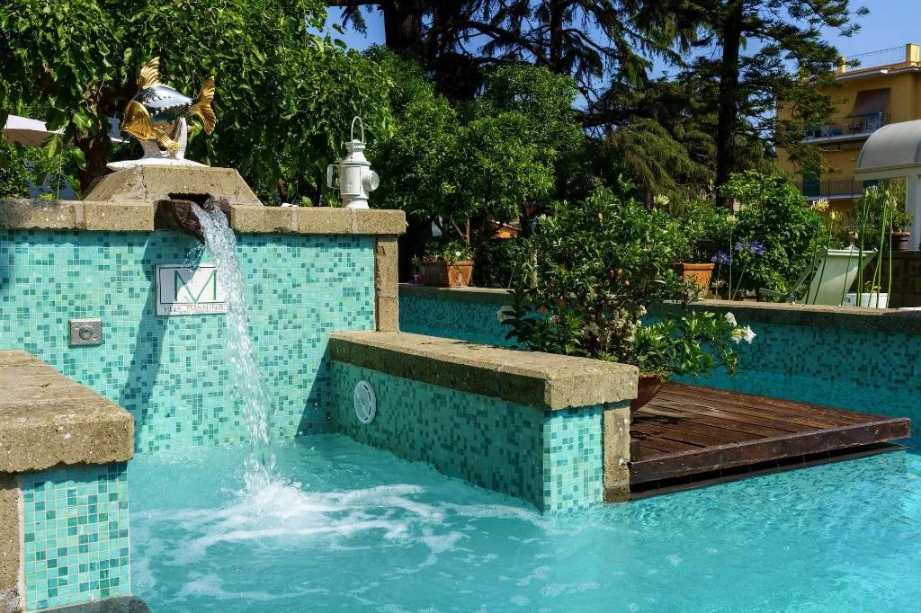 Sports and Entertainment, Villa Manning Relais, Naples