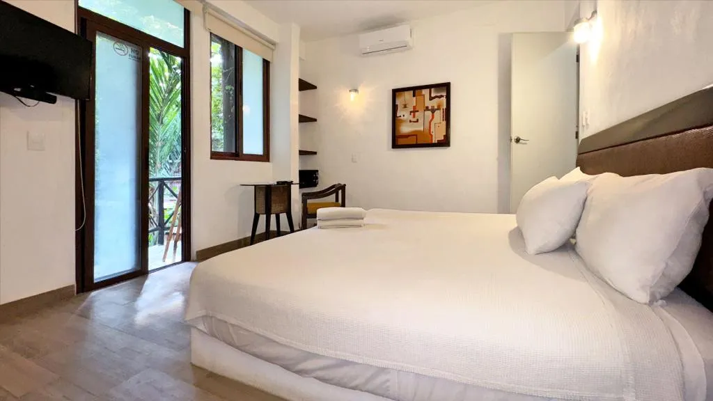 Room KING SIZE BED Room, Siesta Fiesta Hotel – 5th Avenue, Playa Del Carmen