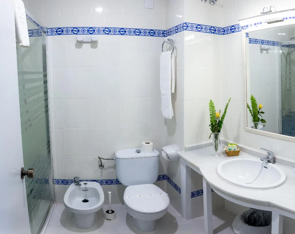 DOUBLE SINGLE USE STANDARD Room, Zuhayra, Costa Del Sol