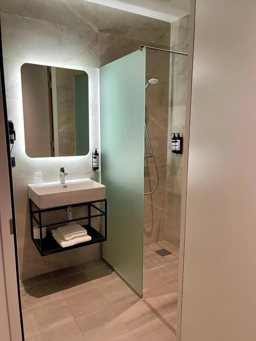 Room, OZO Hotels Antares Amsterdam Schiphol Airport, Amsterdam