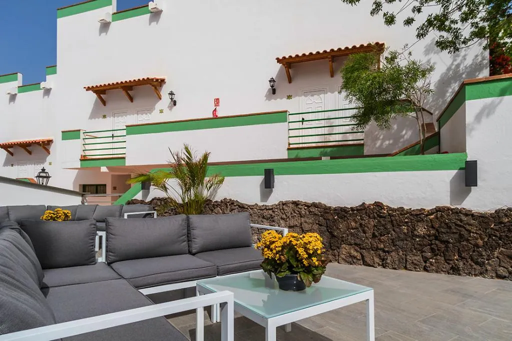 Terrace, Aparthotel Esquinzo Y Monte del Mar, Fuerteventura