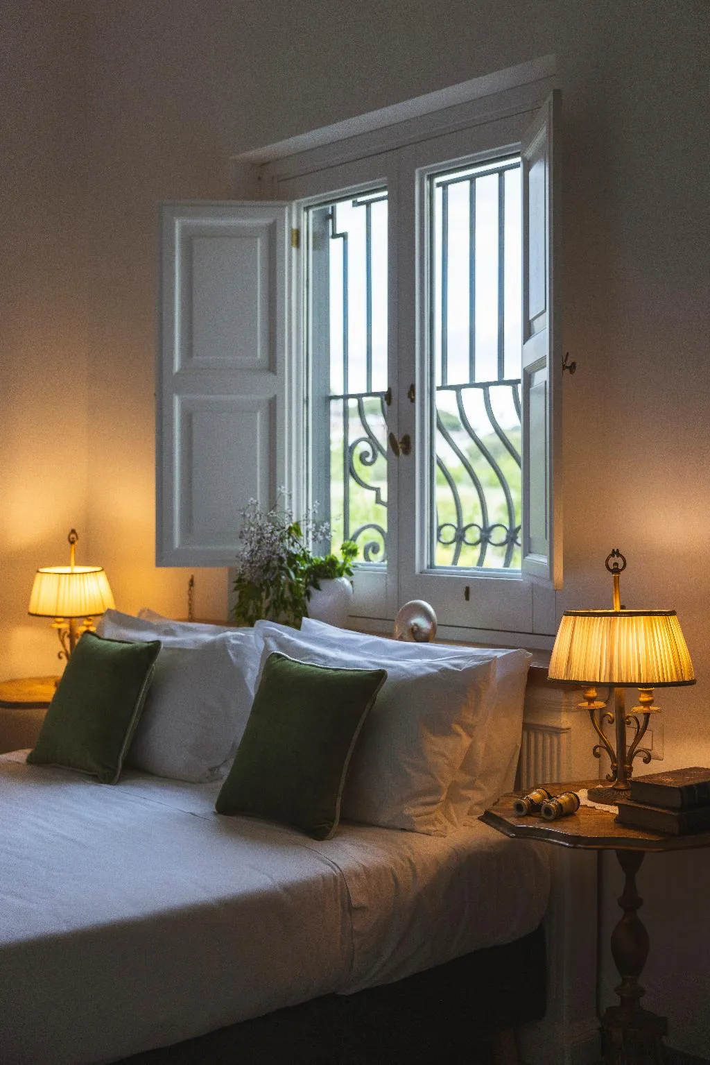 Room ONE BEDROOM ONE BATHROOM Room, Villa De Cillis Carafa, Naples