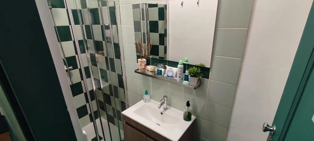 SINGLE ECONOMY WITH SHARED BATHROOM Room, Vila Santa Cruz Guest House, Porto