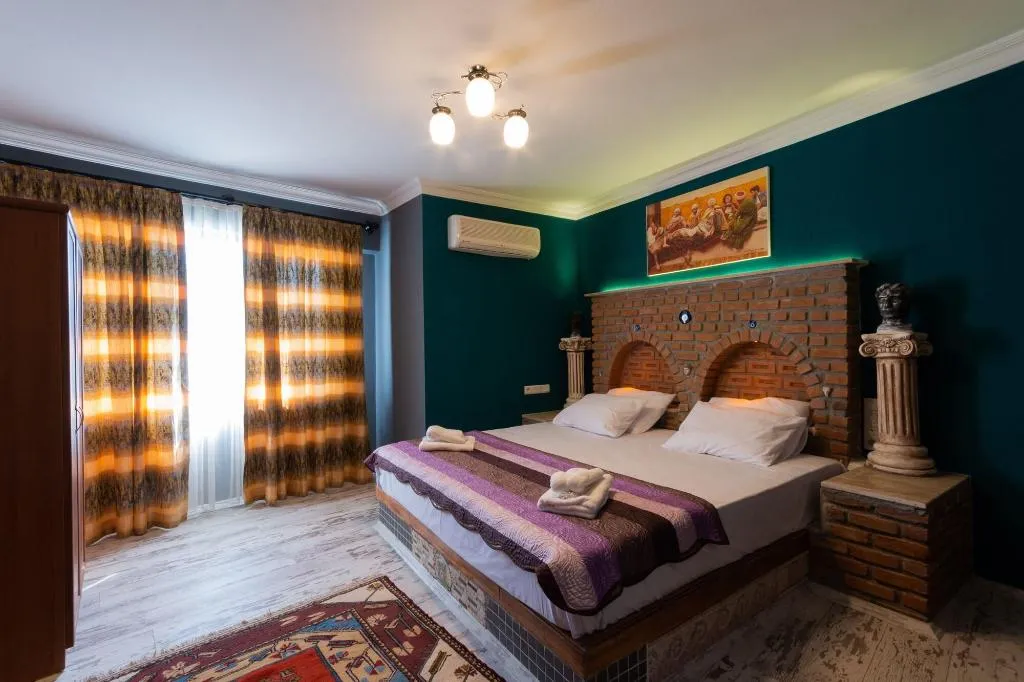Room, Rebetika Boutique, Izmir