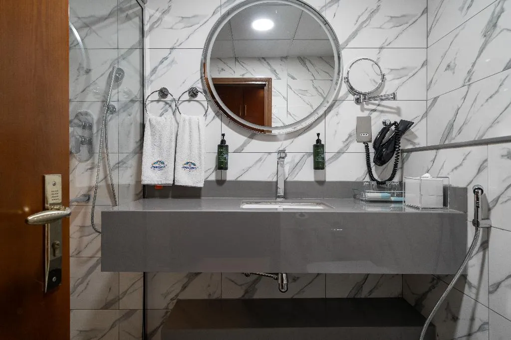 DOUBLE STANDARD Room, Howard Johnson Bur Dubai, Dubai