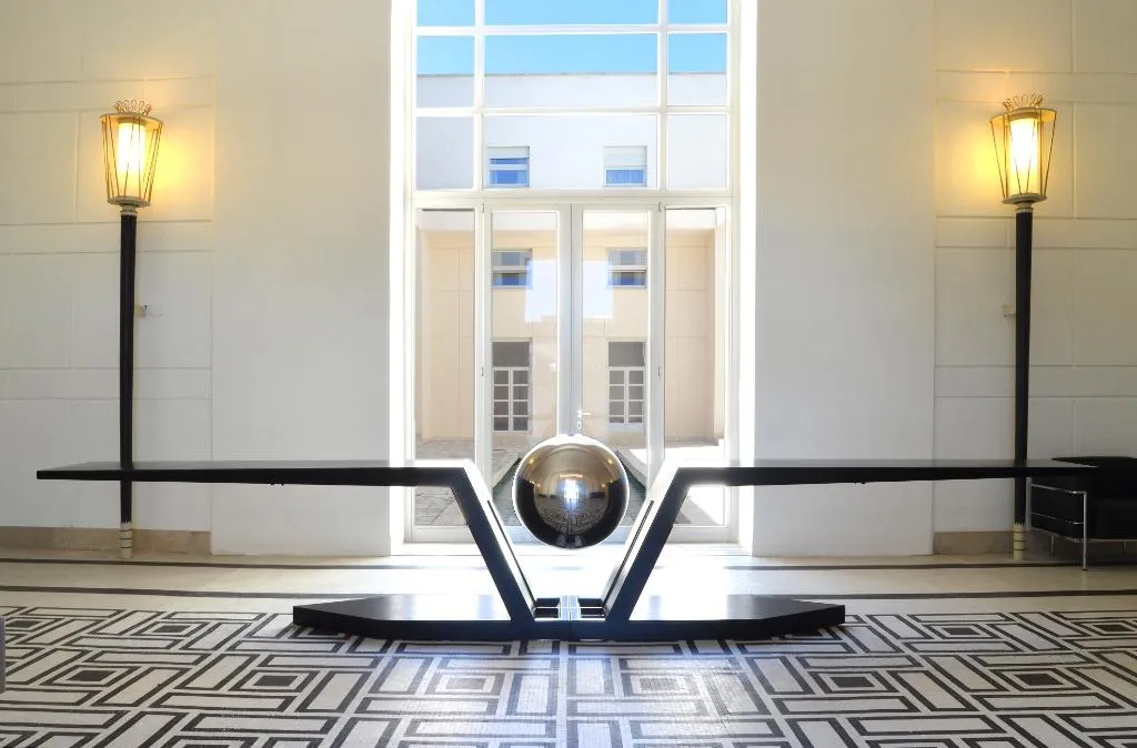 Lobby, Palazzo Esedra, Naples