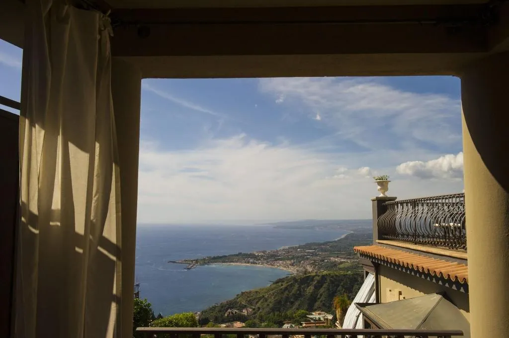 Room, Villa Ducale, Taormina