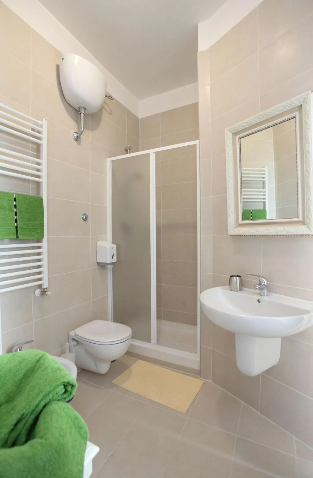 Room, Napolipietrasanta, Naples