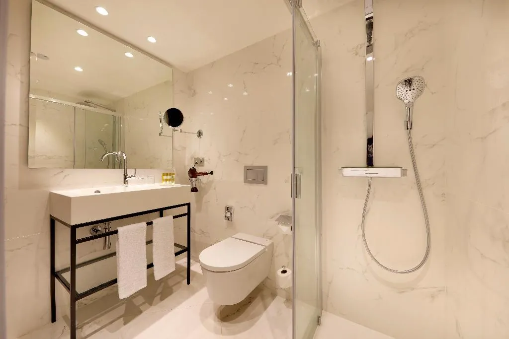 DOUBLE STANDARD Room, Eurostars Madrid Gran Via, Madrid