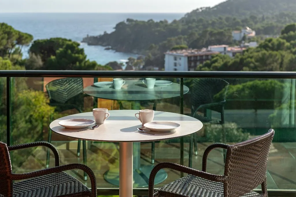 APARTMENT CAPACITY 4 ONE BEDROOM Room, Albamar, Costa Brava