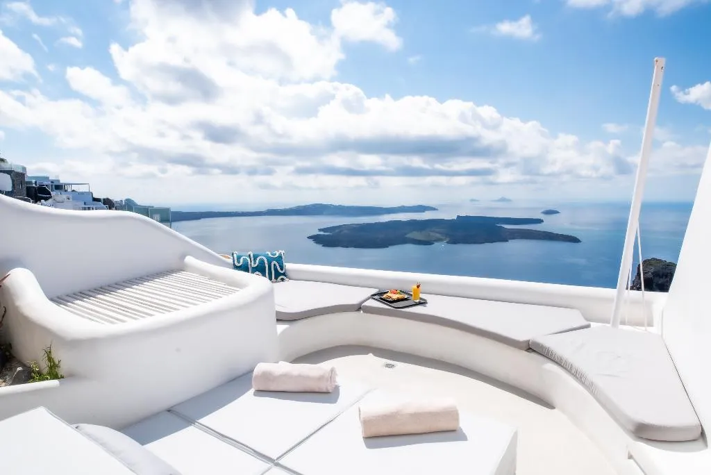 VILLA PREMIUM Room, Heavens Edge by Mr and Mrs White, Santorini
