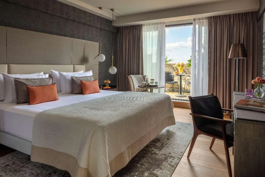 Room, Anantara Grand Hotel Krasnapolsky Amsterdam, Amsterdam