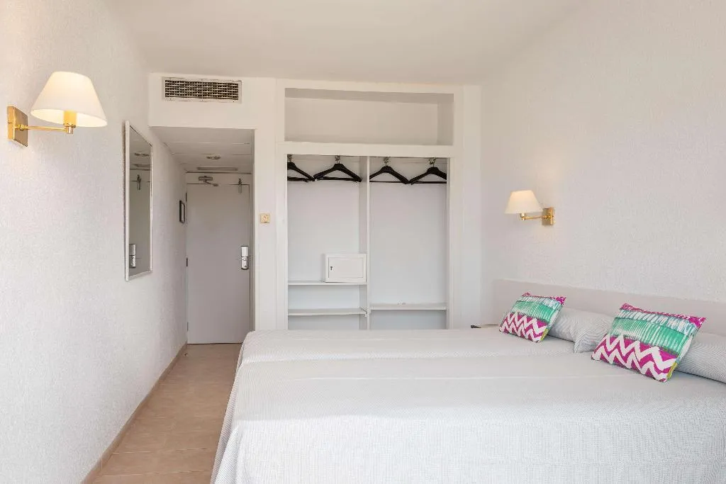 TRIPLE STANDARD Room, htop Olympic, Costa Brava