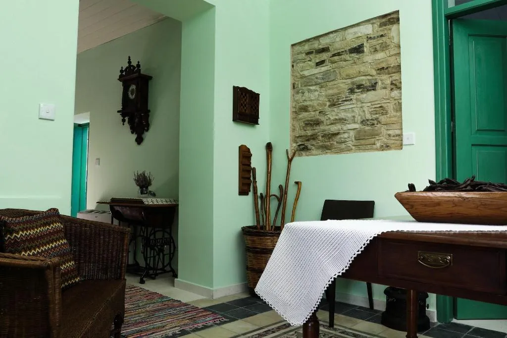 Room, To Konatzi Tis Marikkas Tzie Tou Yianni, Cyprus