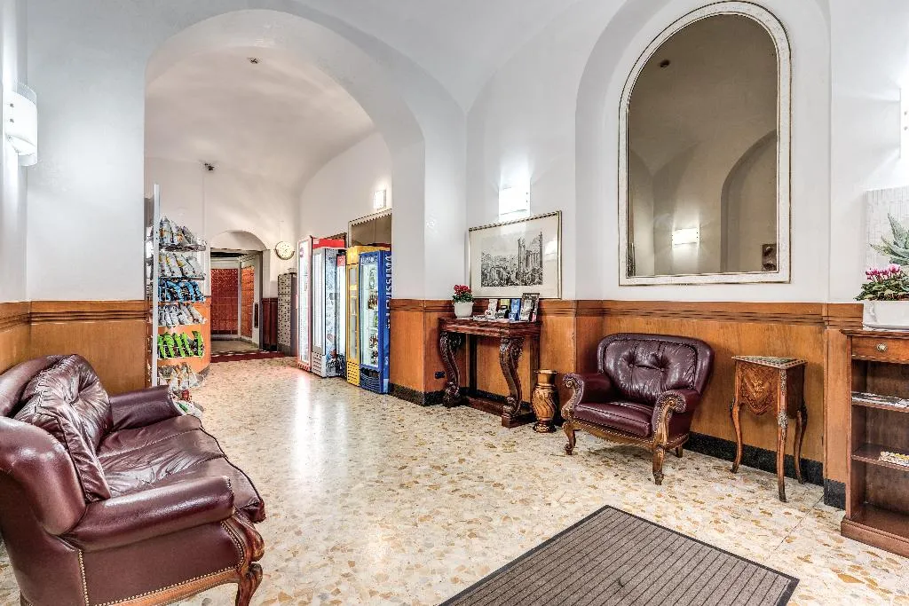 Lobby, Altavilla, Rome