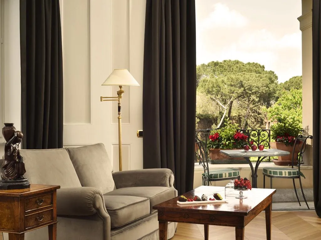 JUNIOR SUITE WITH TERRACE Room, Splendide Royal Rome, Rome