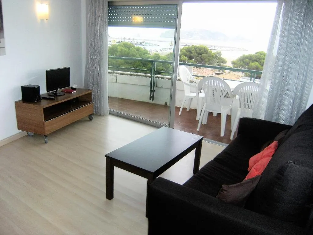 APARTMENT CAPACITY 6 TWO BEDROOMS Room, Medes Park, Costa Brava