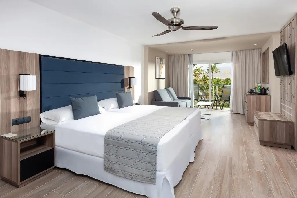 Double or Twin WITH BALCONY Room, Hotel Riu Palace Oasis, Gran Canaria