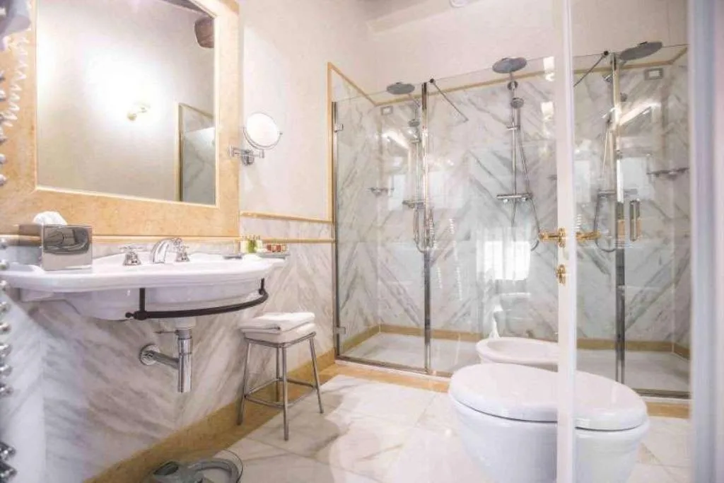 Room, Golden Tower Hotel & Spa, Florence