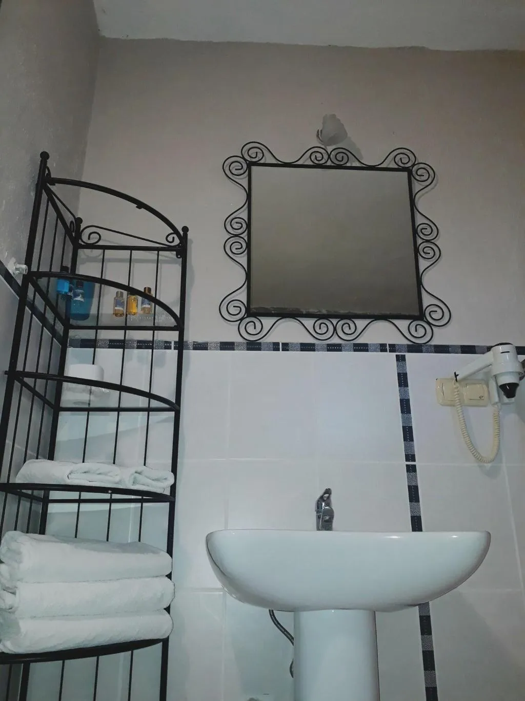 Room, Otantik Tas Ev, Dalaman