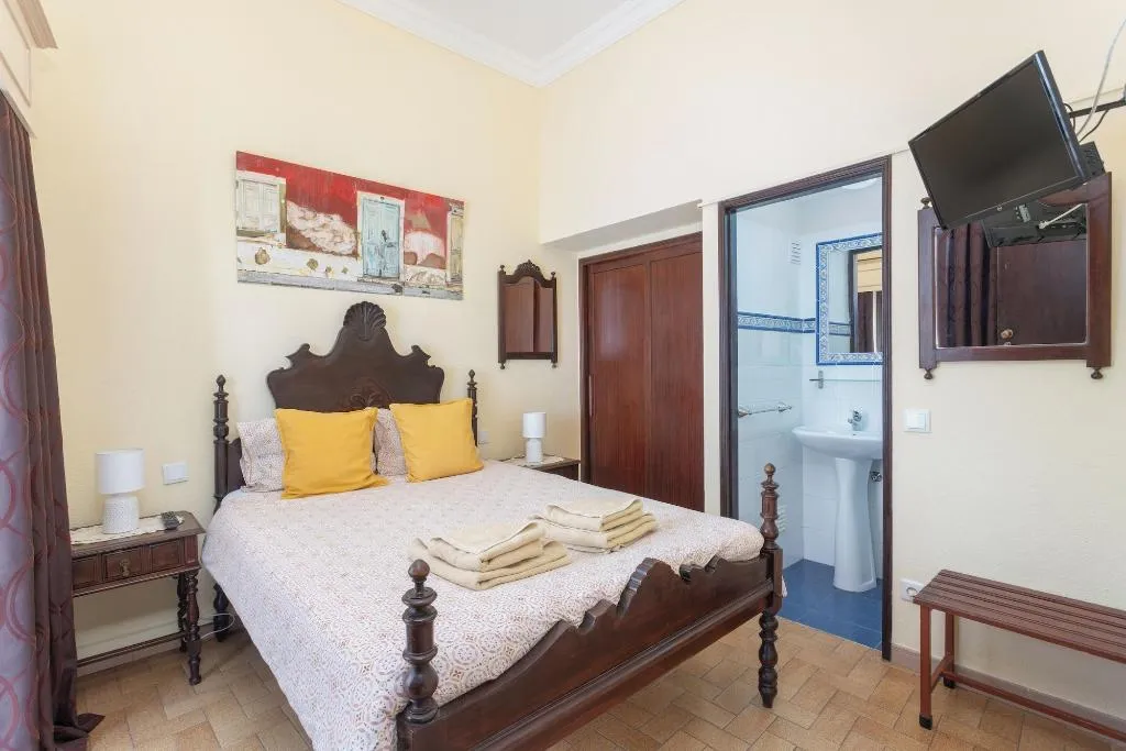 Room, Pension Bicuar, Algarve