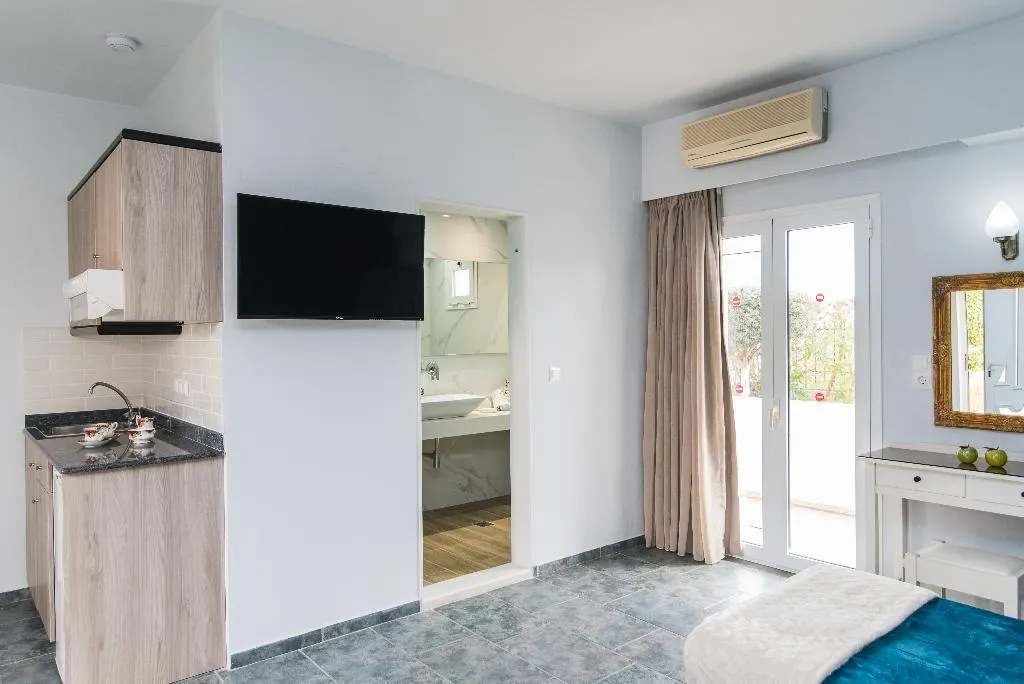 STUDIO SUPERIOR GARDEN VIEW Room, Yiannis Manos, Crete