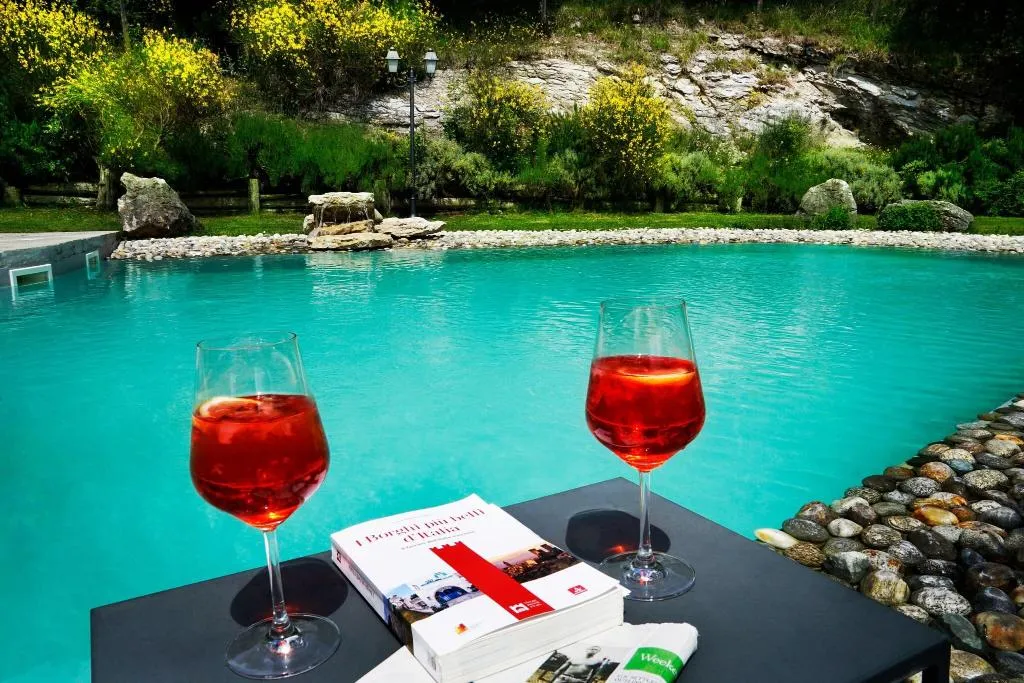Pool, I Tre Baroni, Rome
