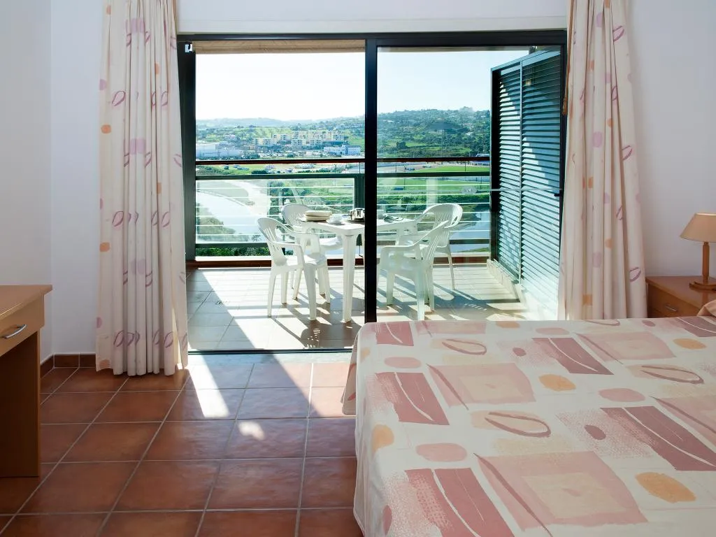 APARTMENT THREE BEDROOMS Room, VitaSol Park, Algarve