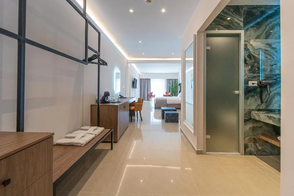 SUITE CAPACITY 3 Room, Philia Center Suites, Rhodes